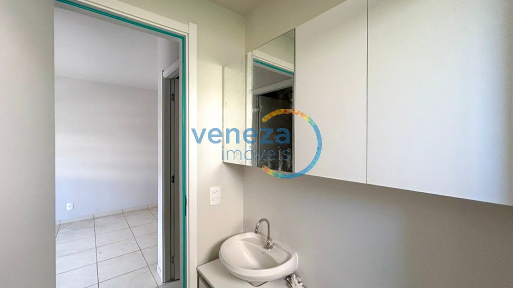 Apartamento à venda no bairro Gleba Esperanca de Londrina com 44m<sup>2</sup> útil, 2 quartos, 1 vaga de garagem