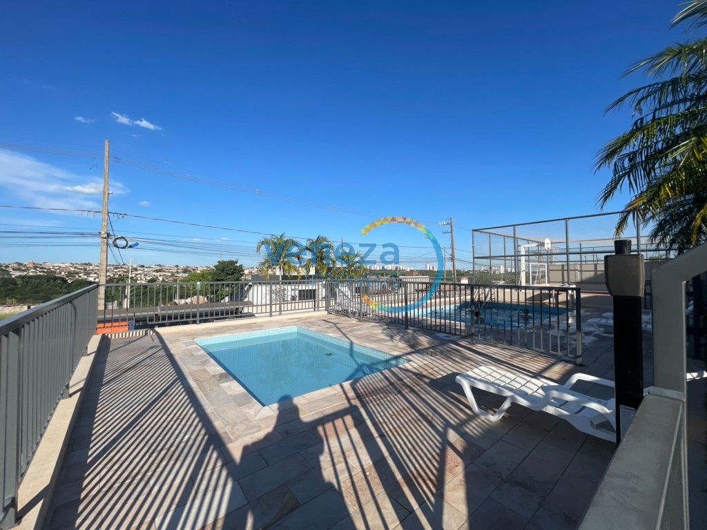 Apartamento à venda no bairro Gleba Esperanca de Londrina com 44m<sup>2</sup> útil, 2 quartos, 1 vaga de garagem