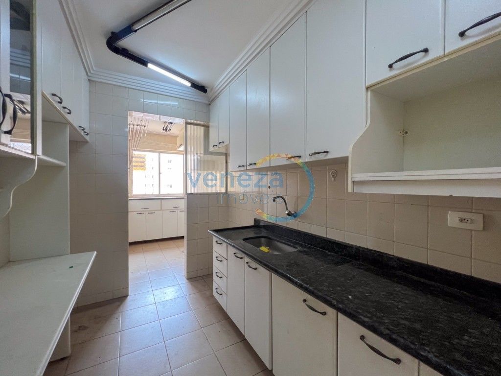 Apartamento à venda no bairro Centro de Londrina com 76.81m<sup>2</sup> útil, 3 quartos, 1 vaga de garagem