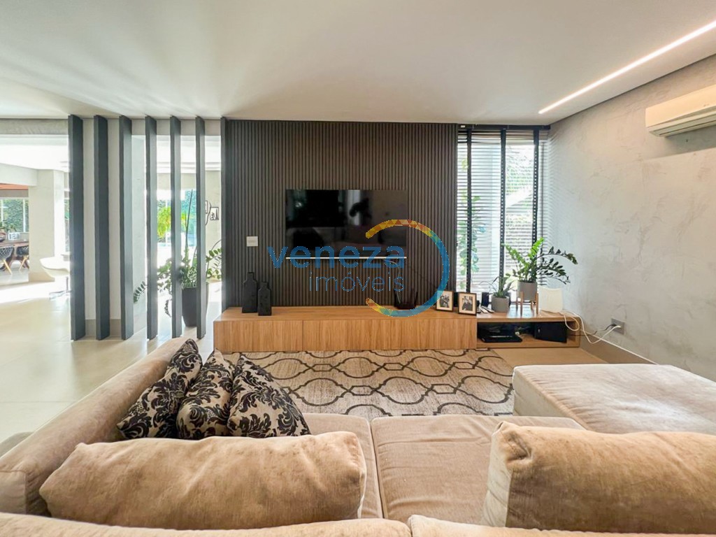 Casa Residencial à venda no bairro Gleba Palhano de Londrina com 485m<sup>2</sup> útil, 2 quartos, 2 vagas de garagem