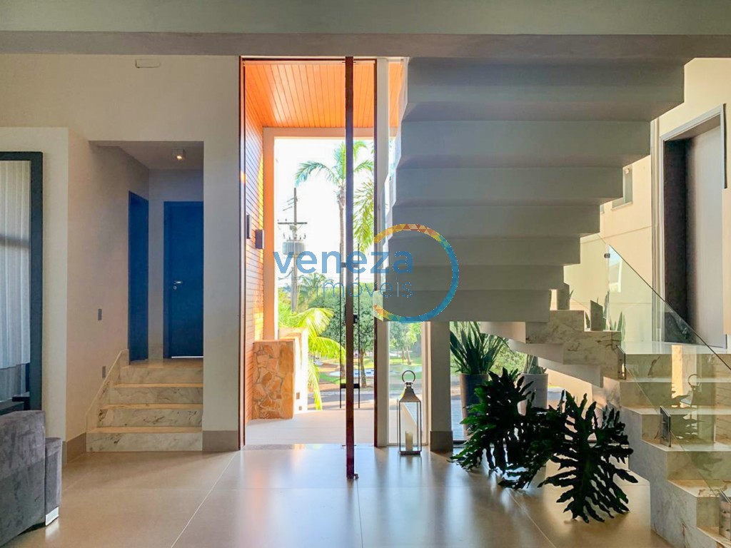 Casa Residencial à venda no bairro Gleba Palhano de Londrina com 485m<sup>2</sup> útil, 2 quartos, 2 vagas de garagem