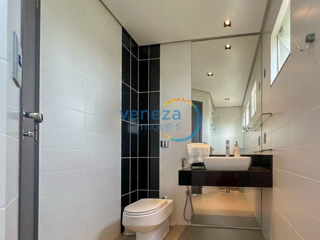 Casa Residencial à venda no bairro Gleba Palhano de Londrina com 485m<sup>2</sup> útil, 2 quartos, 2 vagas de garagem