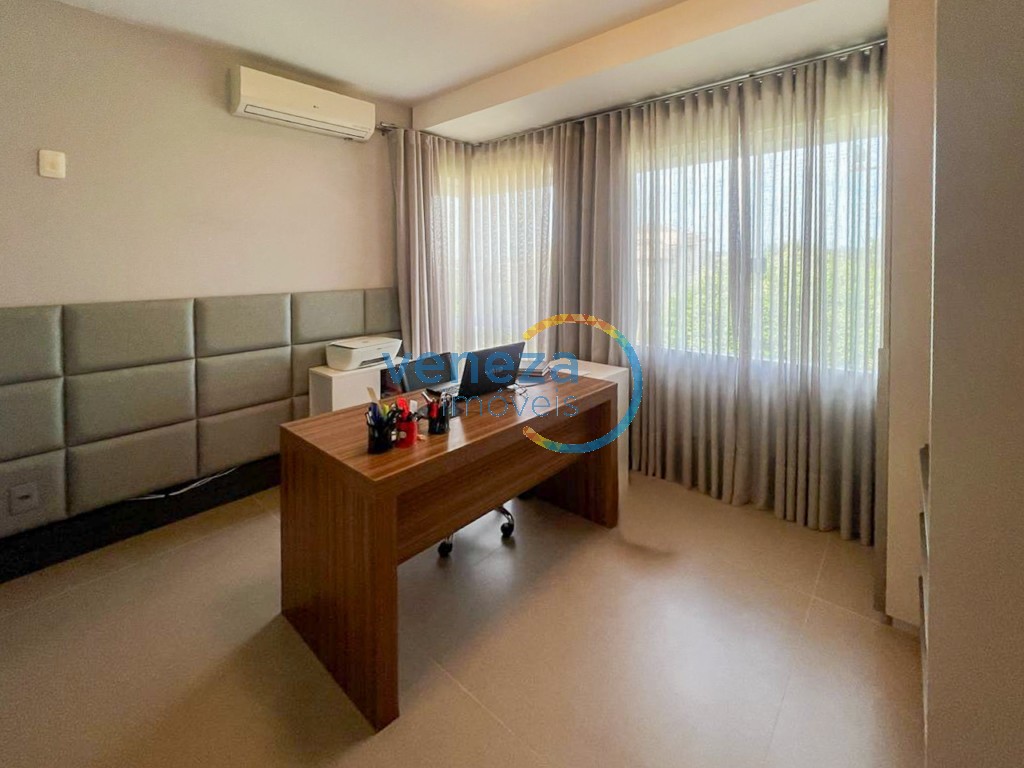 Casa Residencial à venda no bairro Gleba Palhano de Londrina com 485m<sup>2</sup> útil, 2 quartos, 2 vagas de garagem