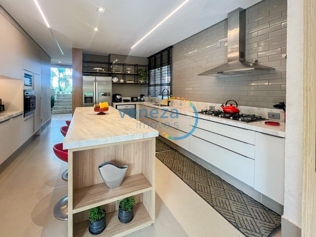 Casa Residencial à venda no bairro Gleba Palhano de Londrina com 485m<sup>2</sup> útil, 2 quartos, 2 vagas de garagem