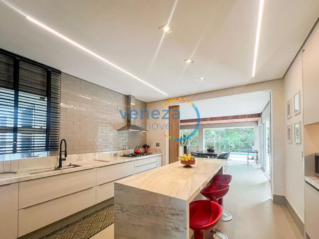 Casa Residencial à venda no bairro Gleba Palhano de Londrina com 485m<sup>2</sup> útil, 2 quartos, 2 vagas de garagem