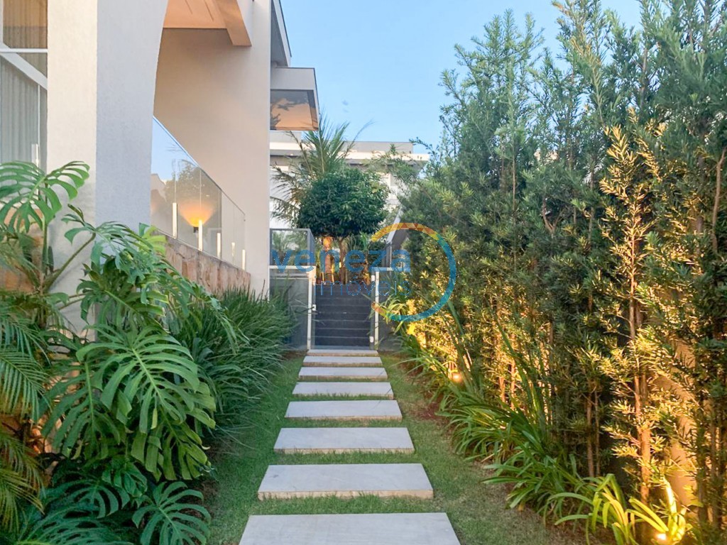 Casa Residencial à venda no bairro Gleba Palhano de Londrina com 485m<sup>2</sup> útil, 2 quartos, 2 vagas de garagem