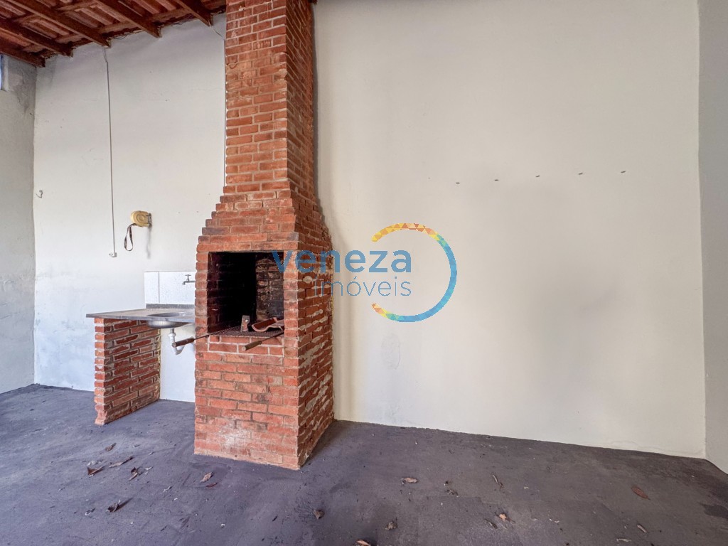 Casa Residencial à venda no bairro Ernani de Moura Lima de Londrina com 150m<sup>2</sup> útil, 3 quartos, 1 vaga de garagem