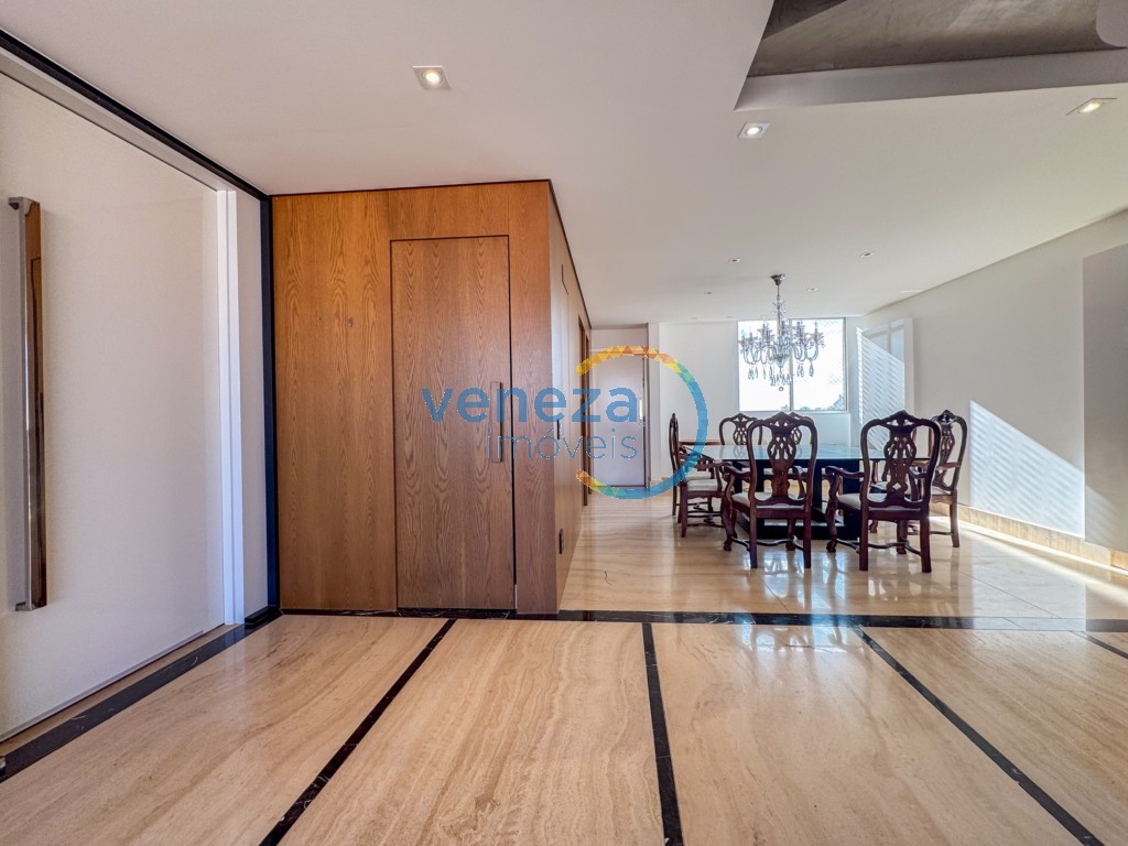 Apartamento à venda no bairro Centro de Londrina com 318.57m<sup>2</sup> útil, 4 quartos, 3 vagas de garagem