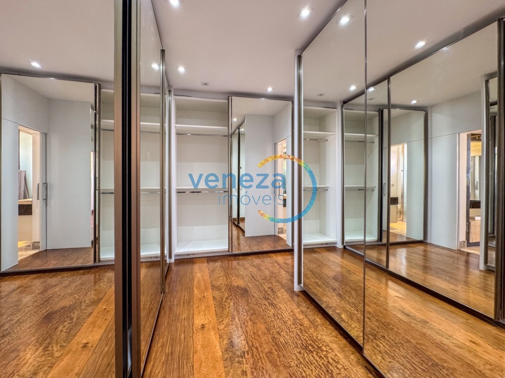 Apartamento à venda no bairro Centro de Londrina com 318.57m<sup>2</sup> útil, 4 quartos, 3 vagas de garagem