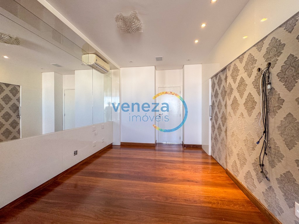Apartamento à venda no bairro Centro de Londrina com 318.57m<sup>2</sup> útil, 4 quartos, 3 vagas de garagem
