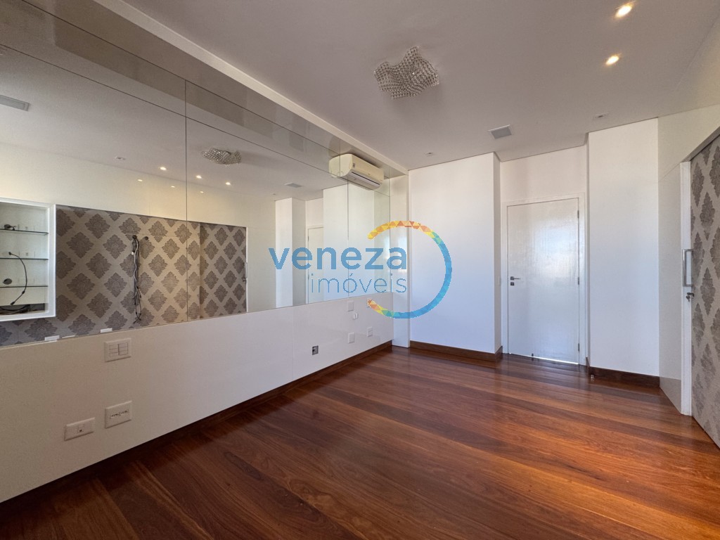 Apartamento à venda no bairro Centro de Londrina com 318.57m<sup>2</sup> útil, 4 quartos, 3 vagas de garagem