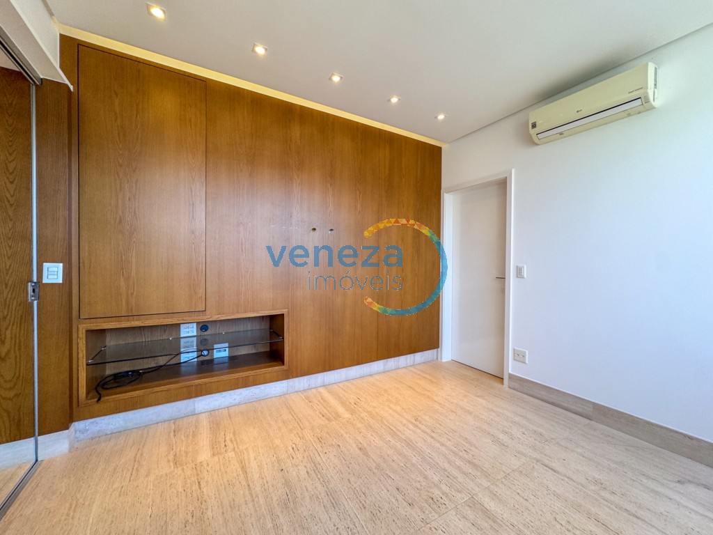 Apartamento à venda no bairro Centro de Londrina com 318.57m<sup>2</sup> útil, 4 quartos, 3 vagas de garagem