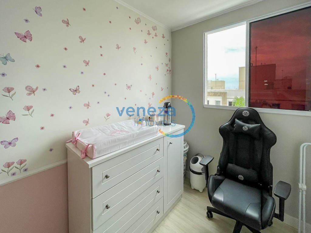 Apartamento à venda no bairro Cidade Industrial II de Londrina com 43.71m<sup>2</sup> útil, 2 quartos, 1 vaga de garagem