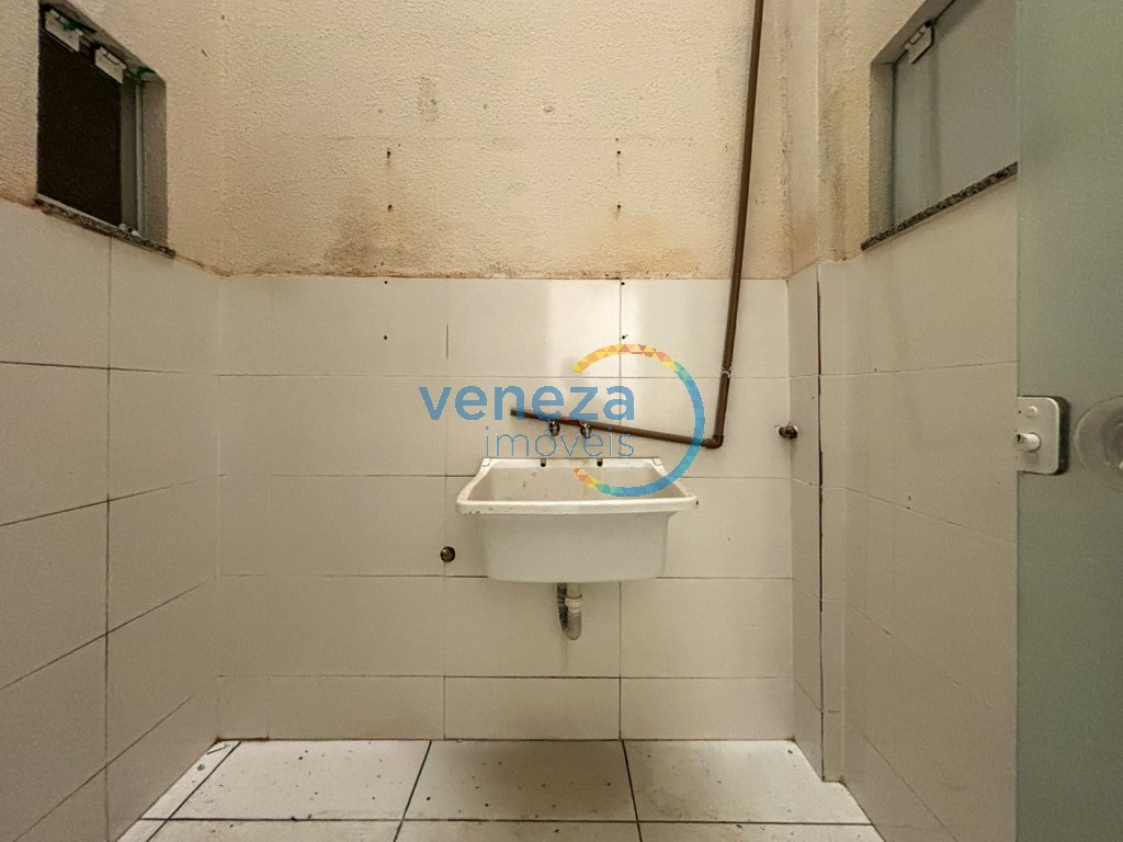 Salão-loja para locação no bairro Centro de Londrina - Foto 37