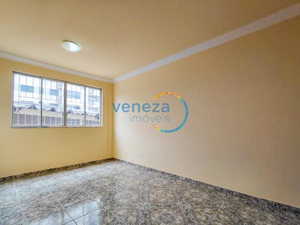 Apartamento à venda no bairro Jamaica de Londrina com 70.07m<sup>2</sup> útil, 3 quartos, 1 vaga de garagem