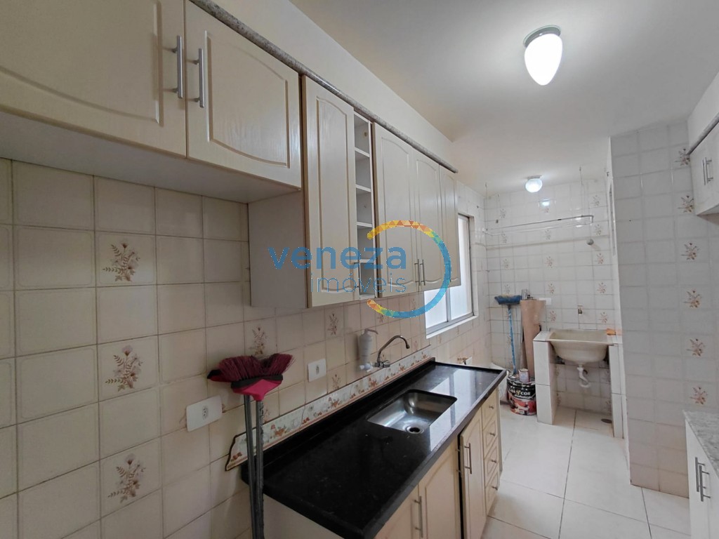 Apartamento à venda no bairro Jamaica de Londrina com 70.07m<sup>2</sup> útil, 3 quartos, 1 vaga de garagem