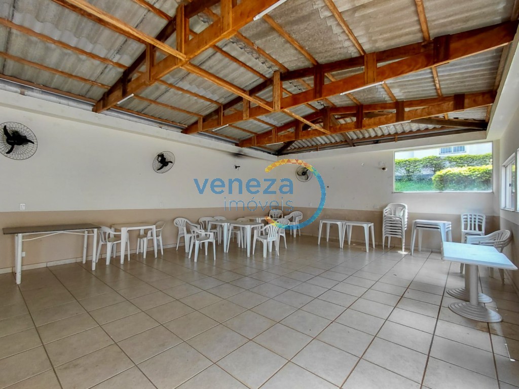 Apartamento à venda no bairro Jamaica de Londrina com 70.07m<sup>2</sup> útil, 3 quartos, 1 vaga de garagem