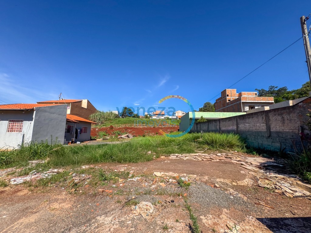 Terreno à venda no bairro Parque Leblon de Londrina com 266.82m<sup>2</sup> total