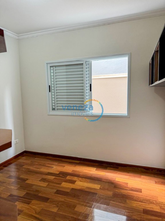 Casa Residencial para locação no bairro Aragarca de Londrina com 205m<sup>2</sup> útil, 4 quartos, 4 vagas de garagem