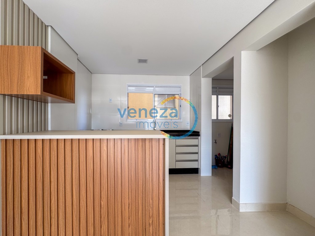 Apartamento à venda no bairro Higienopolis de Londrina com 61.78m<sup>2</sup> útil, 3 quartos, 1 vaga de garagem