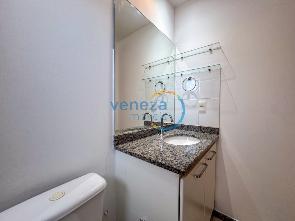 Apartamento para locação no bairro Centro de Londrina com 73m<sup>2</sup> útil, 3 quartos, 2 vagas de garagem