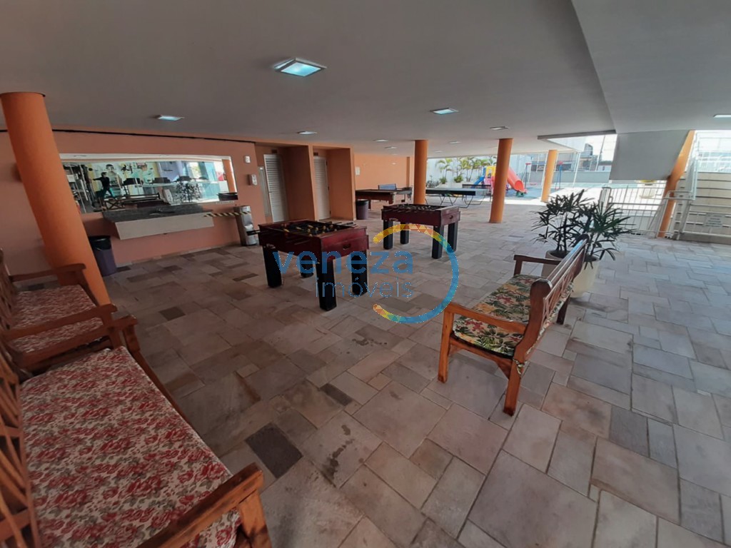 Apartamento para locação no bairro Centro de Londrina com 73m<sup>2</sup> útil, 3 quartos, 2 vagas de garagem