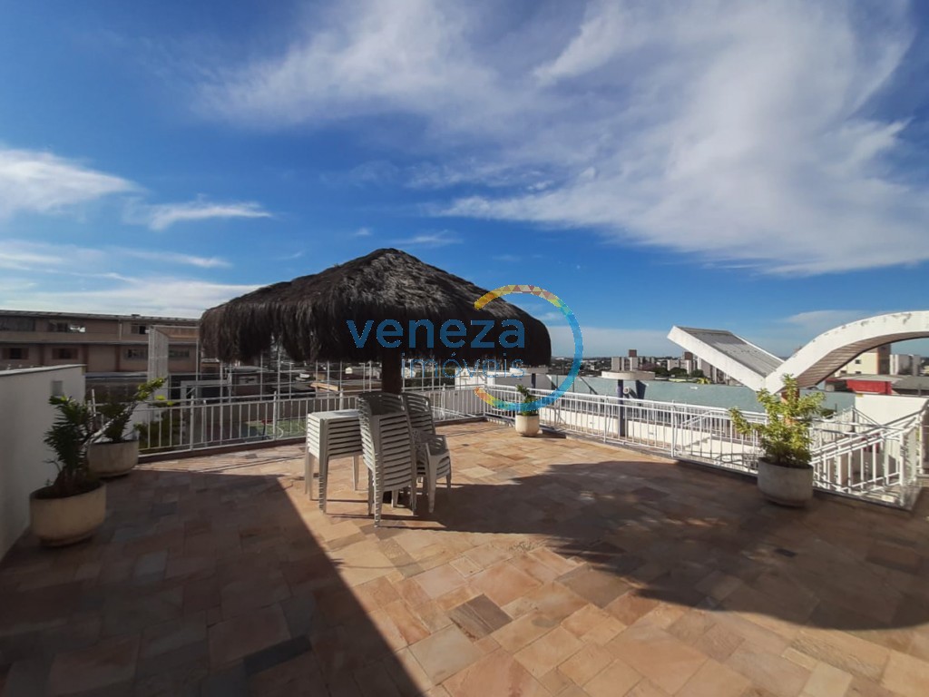 Apartamento para locação no bairro Centro de Londrina com 73m<sup>2</sup> útil, 3 quartos, 2 vagas de garagem