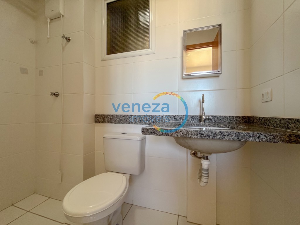 Apartamento para locação no bairro Centro de Londrina com 66.66m<sup>2</sup> útil, 3 quartos, 2 vagas de garagem
