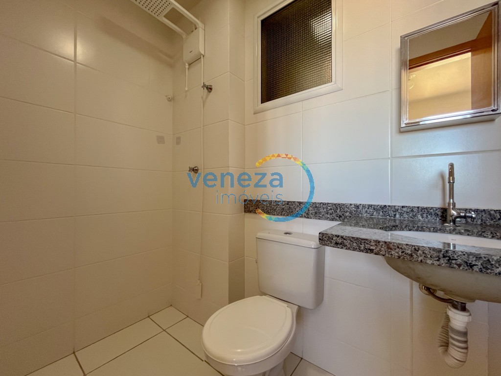 Apartamento para locação no bairro Centro de Londrina com 66.66m<sup>2</sup> útil, 3 quartos, 2 vagas de garagem