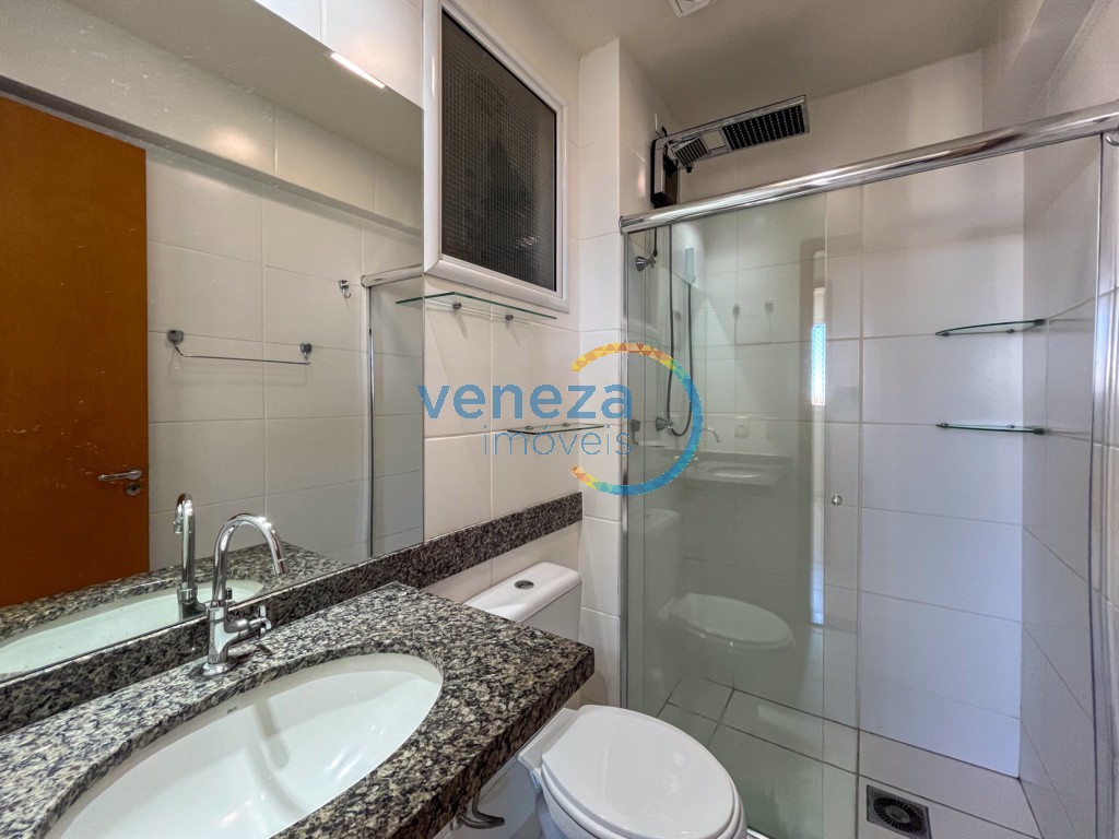 Apartamento para locação no bairro Centro de Londrina com 66.66m<sup>2</sup> útil, 3 quartos, 2 vagas de garagem