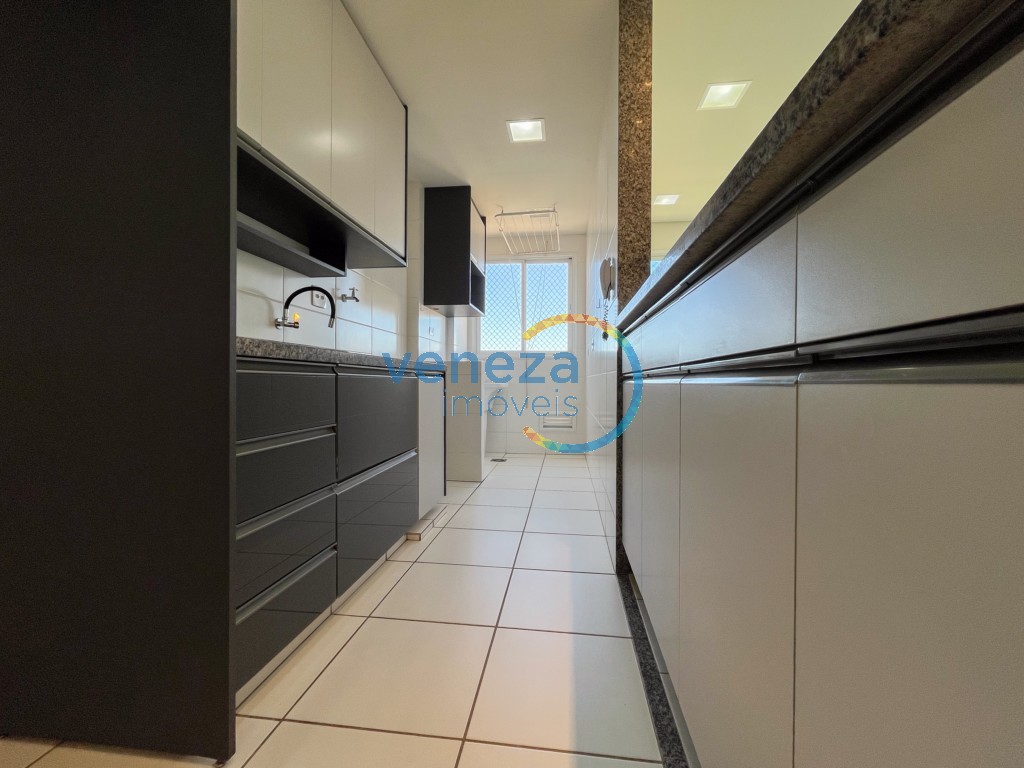 Apartamento para locação no bairro Centro de Londrina com 66.66m<sup>2</sup> útil, 3 quartos, 2 vagas de garagem