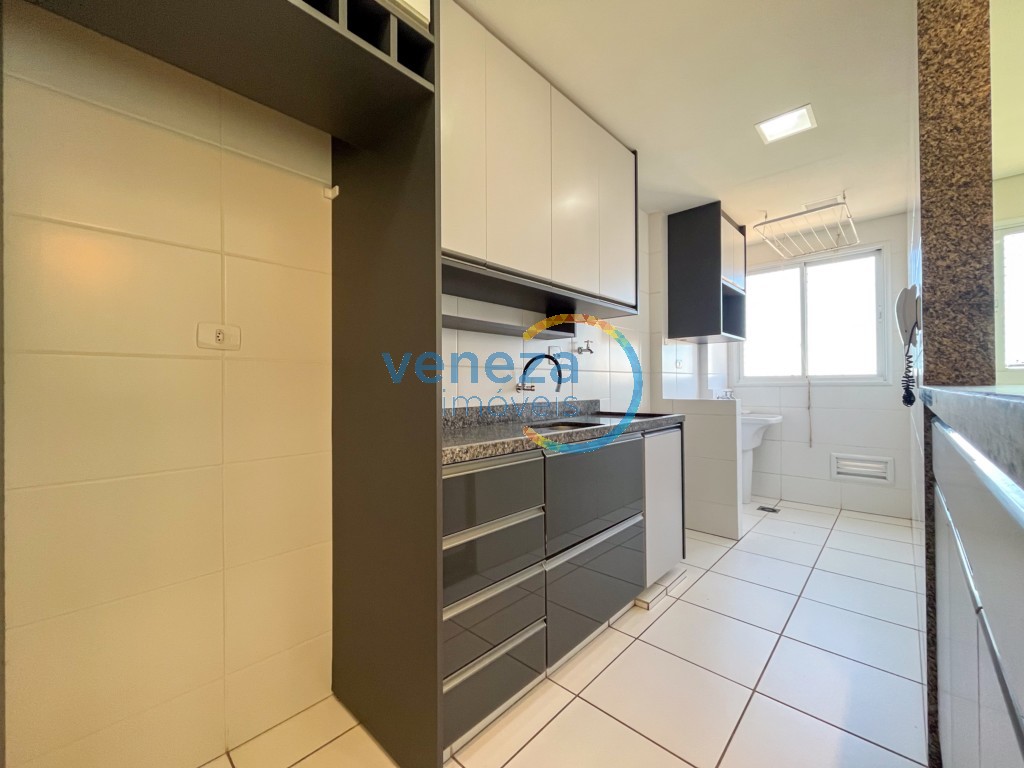 Apartamento para locação no bairro Centro de Londrina com 66.66m<sup>2</sup> útil, 3 quartos, 2 vagas de garagem