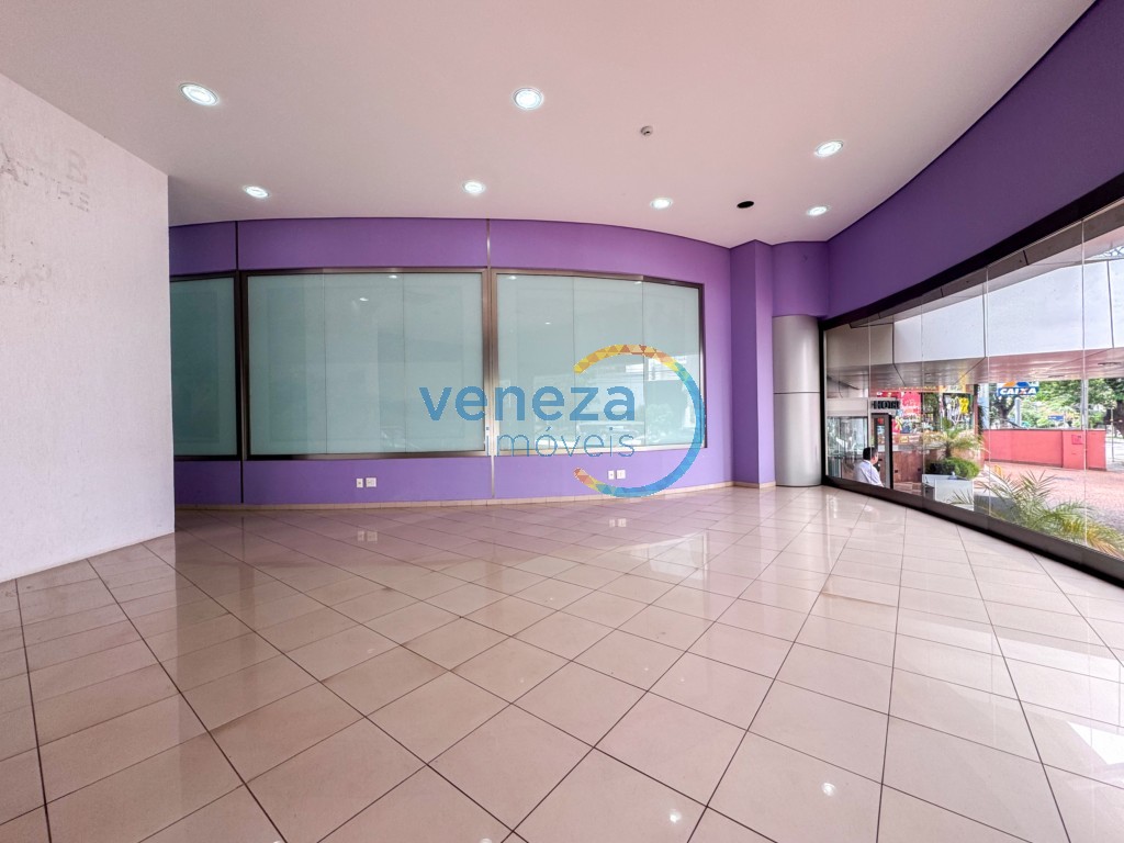 Salão-loja à venda no bairro Centro de Londrina com 247.3m<sup>2</sup> útil, 2 vagas de garagem