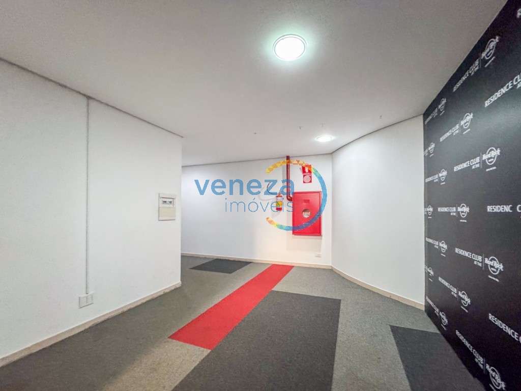 Salão-loja à venda no bairro Centro de Londrina com 247.3m<sup>2</sup> útil, 2 vagas de garagem