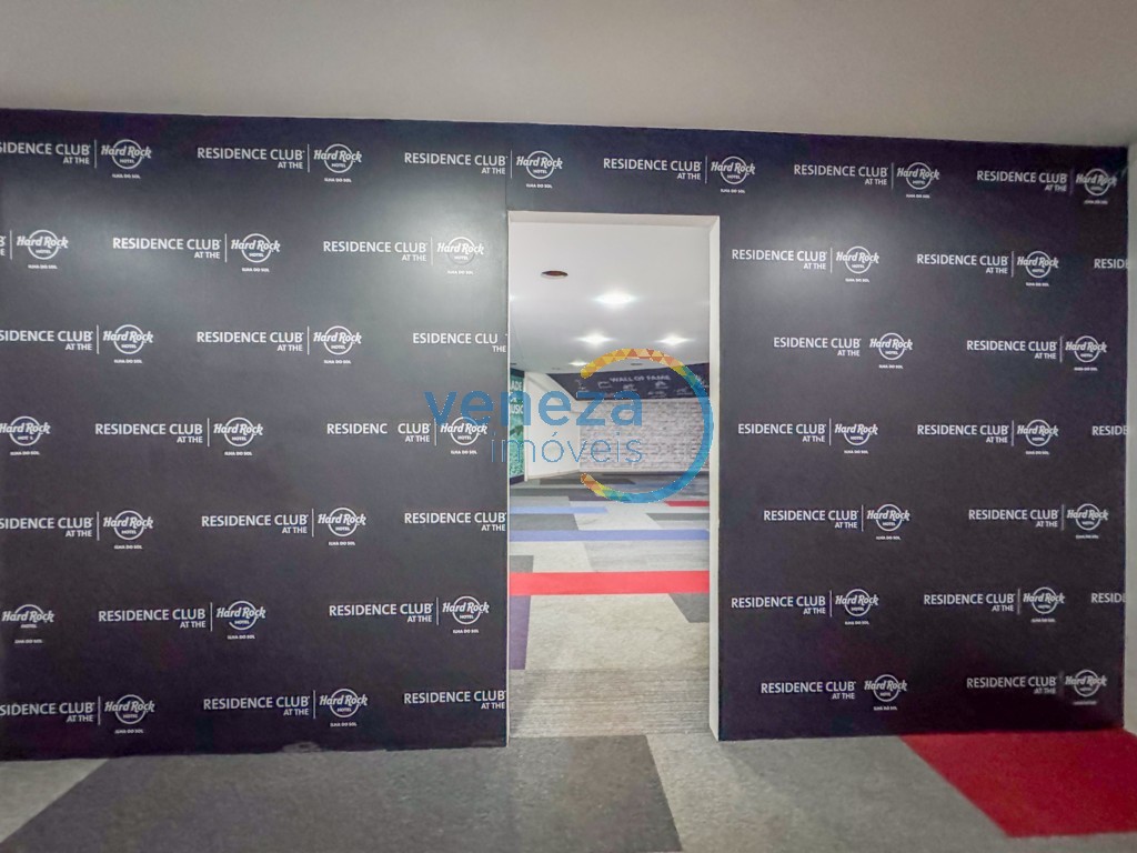 Salão-loja à venda no bairro Centro de Londrina com 247.3m<sup>2</sup> útil, 2 vagas de garagem