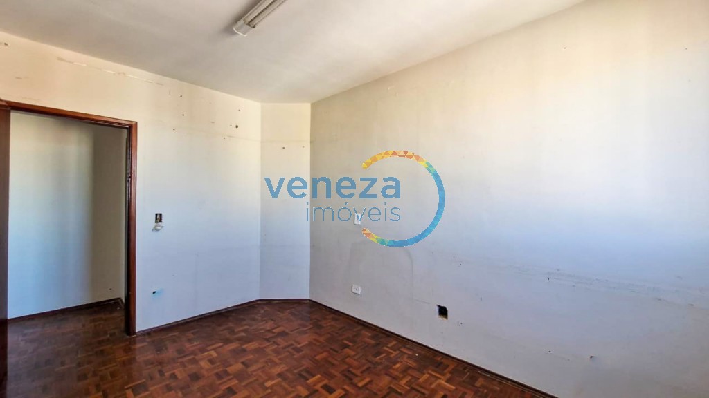 Apartamento à venda no bairro Centro de Londrina com 48.95m<sup>2</sup> útil, 1 quarto, 1 vaga de garagem