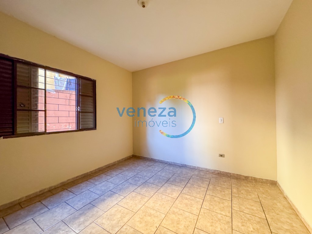 Casa Residencial à venda no bairro California de Londrina com 384m<sup>2</sup> útil, 4 quartos, 2 vagas de garagem