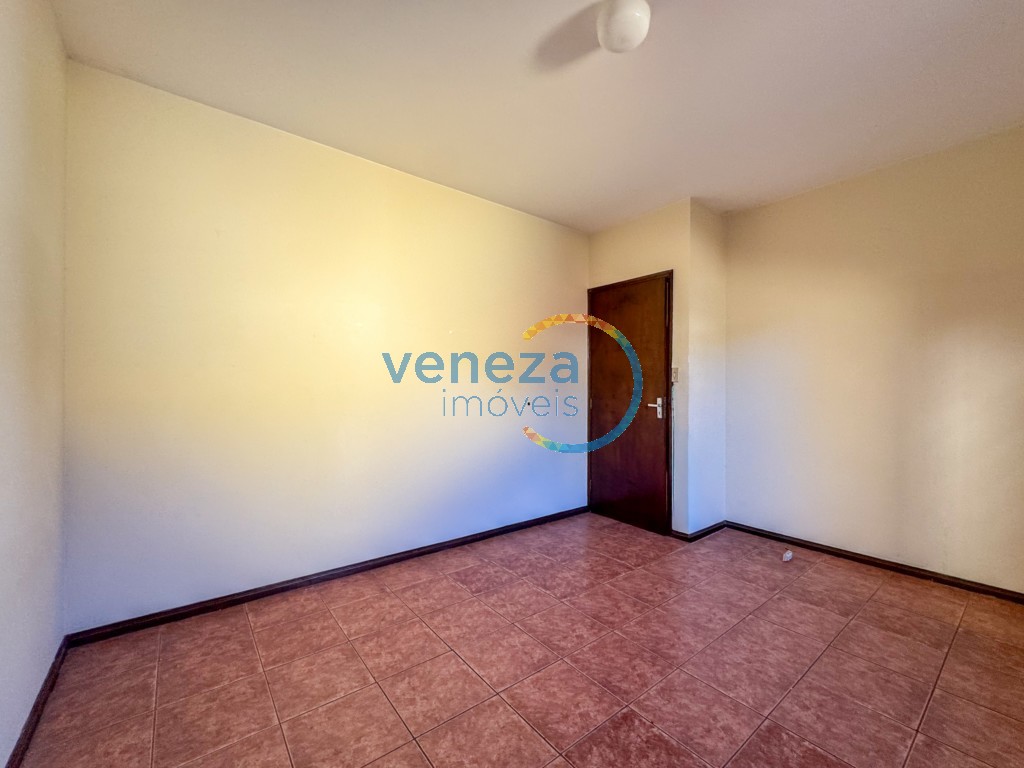 Casa Residencial à venda no bairro California de Londrina com 384m<sup>2</sup> útil, 4 quartos, 2 vagas de garagem