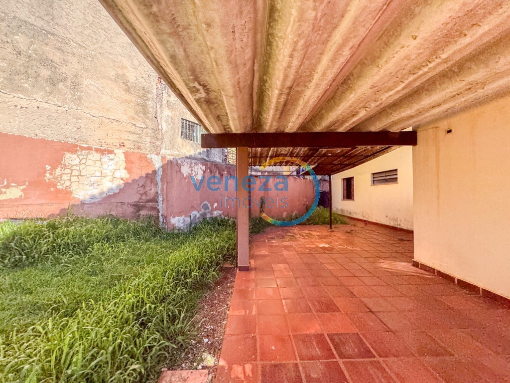 Casa Residencial à venda no bairro California de Londrina com 384m<sup>2</sup> útil, 4 quartos, 2 vagas de garagem