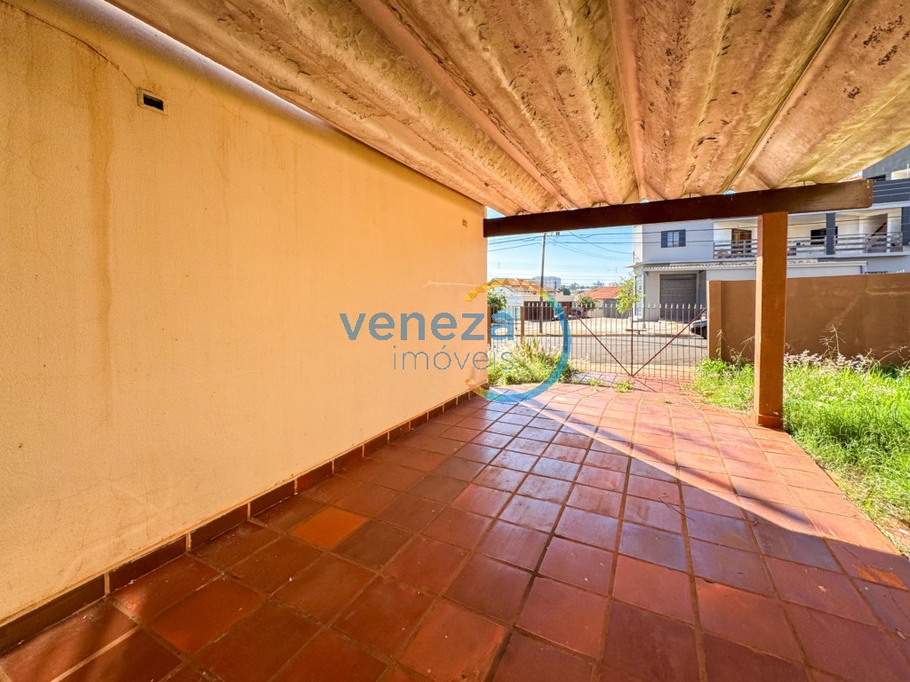 Casa Residencial à venda no bairro California de Londrina com 384m<sup>2</sup> útil, 4 quartos, 2 vagas de garagem