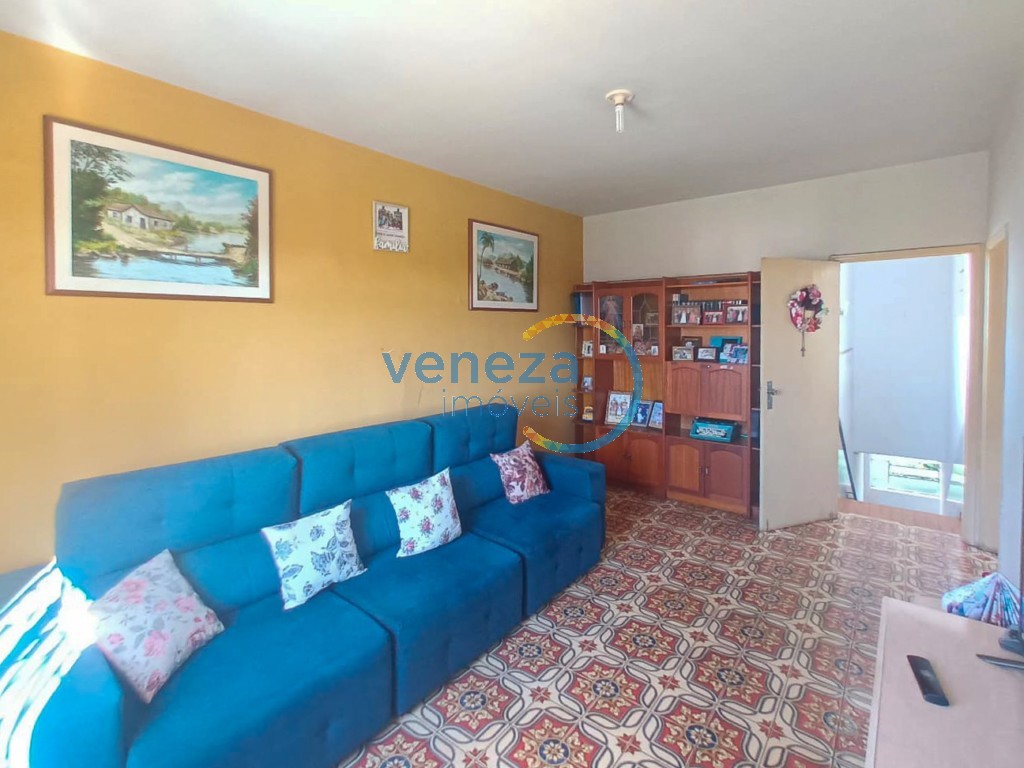 Casa Residencial à venda no bairro Rodocentro de Londrina com 260m<sup>2</sup> útil, 3 quartos, 1 vaga de garagem