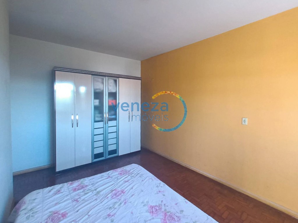 Casa Residencial à venda no bairro Rodocentro de Londrina com 260m<sup>2</sup> útil, 3 quartos, 1 vaga de garagem