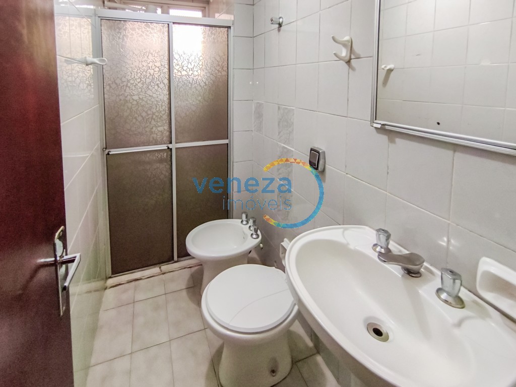 Apartamento à venda no bairro Centro de Londrina com 92.91m<sup>2</sup> útil, 3 quartos, 1 vaga de garagem