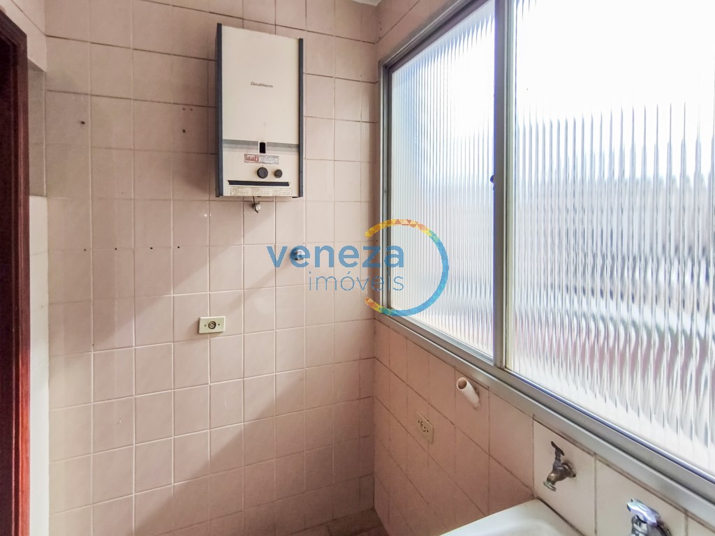 Apartamento à venda no bairro Centro de Londrina com 92.91m<sup>2</sup> útil, 3 quartos, 1 vaga de garagem