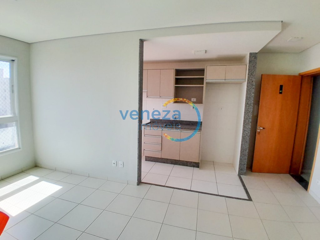 Apartamento para locacao no Centro em Londrina com 100,87m² por R$ 2.300,00