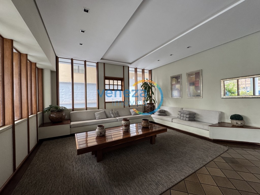 Apartamento à venda no bairro Centro de Londrina com 64.93m<sup>2</sup> útil, 2 quartos, 1 vaga de garagem