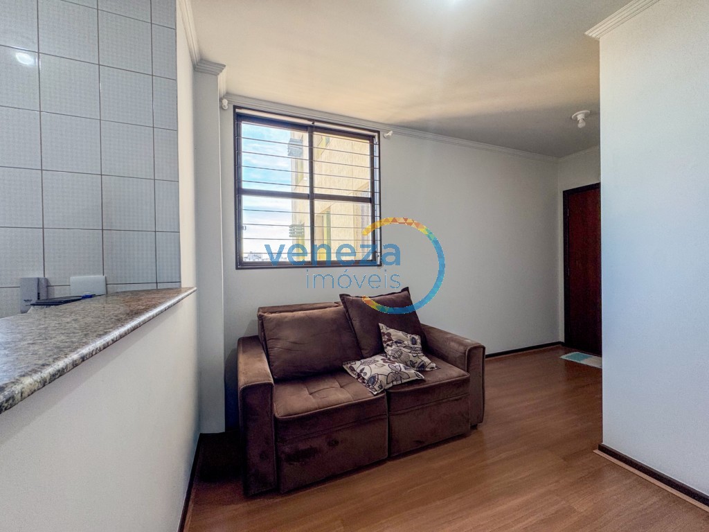 Apartamento à venda no bairro Centro de Londrina com 33.22m<sup>2</sup> útil, 1 quarto