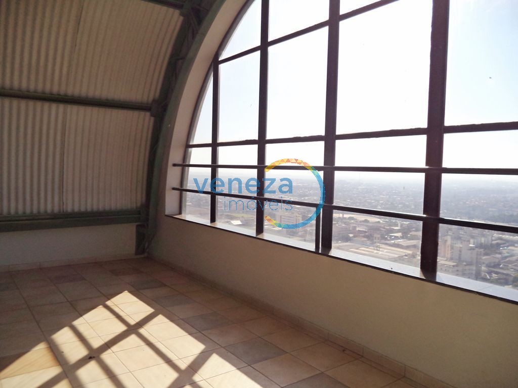 Apartamento à venda no bairro Centro de Londrina com 33.22m<sup>2</sup> útil, 1 quarto