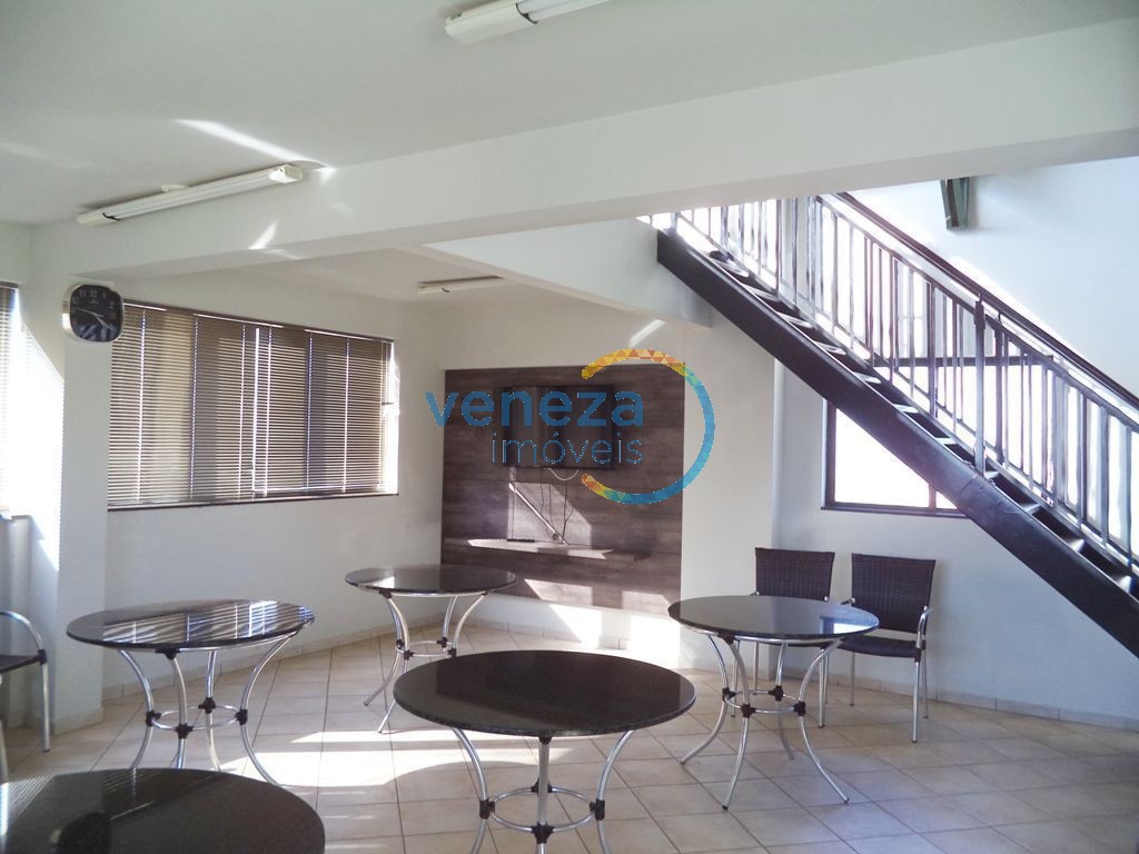 Apartamento à venda no bairro Centro de Londrina com 33.22m<sup>2</sup> útil, 1 quarto