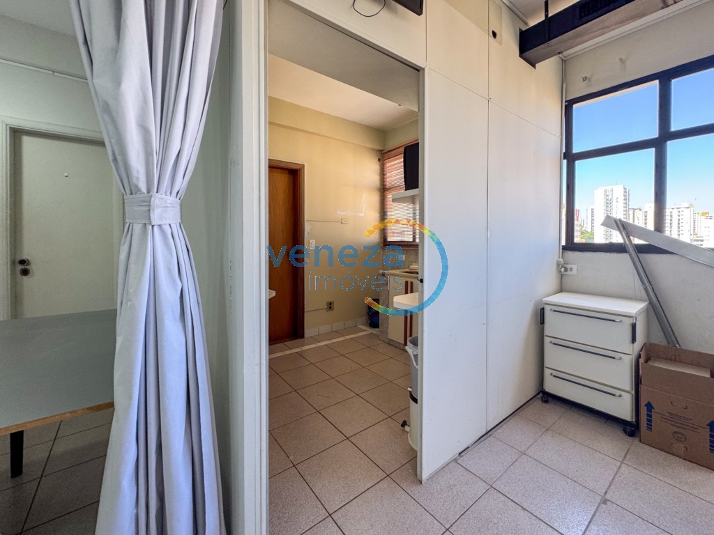 Sala para locação no bairro Centro de Londrina com 110.5m<sup>2</sup> útil, 1 vaga de garagem